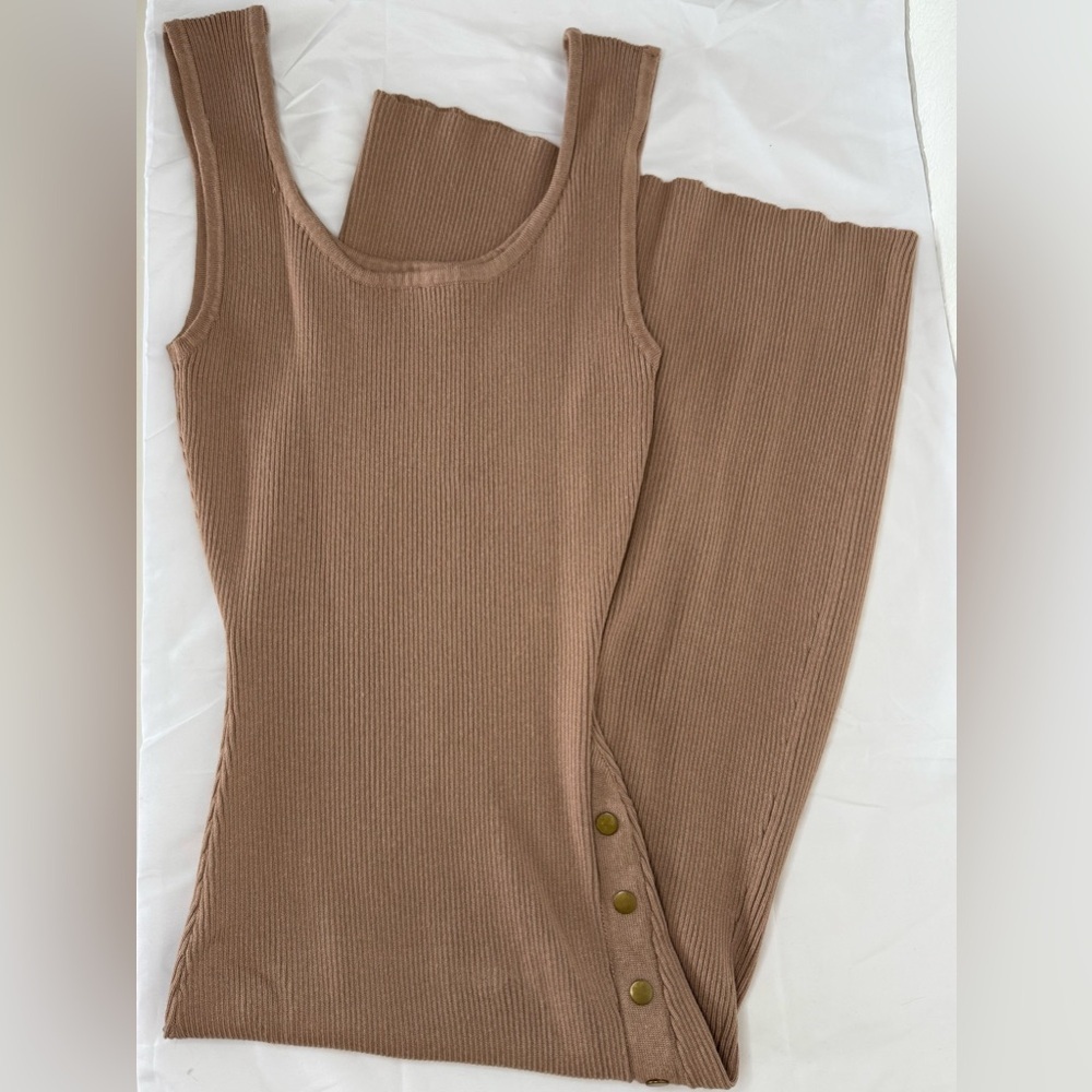 Windsor Tan Ribbed Midi Slit Dress | Size L